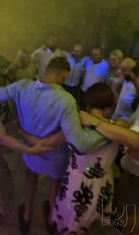 Oslava štyridsiatych narodenín - Úľany nad Žitavou... okres - Nové Zámky, na oslave v Úľanoch hral DJ MARK 